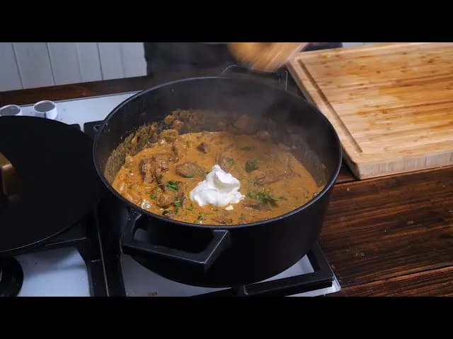 Jaka wołowina na strogonowa? Odkryj najlepsze kawałki mięsa