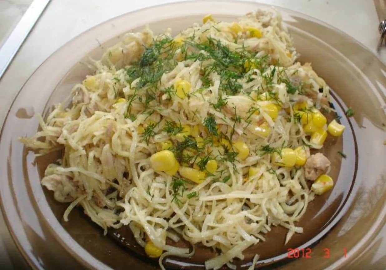 Tani obiad w 15 min? Makaron z tuńczykiem i kukurydzą!