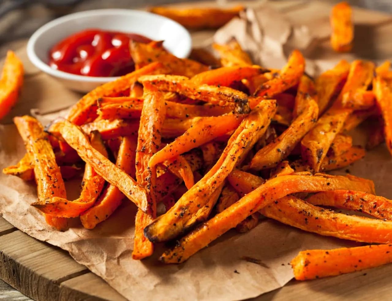 Z czego robi się frytki? Odkryj sekrety idealnych frytek z warzyw