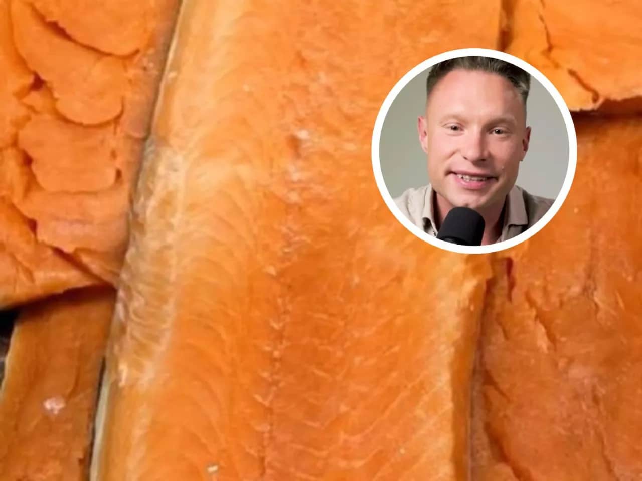 Biała substancja na łososiu? Jak piec, by jej uniknąć!