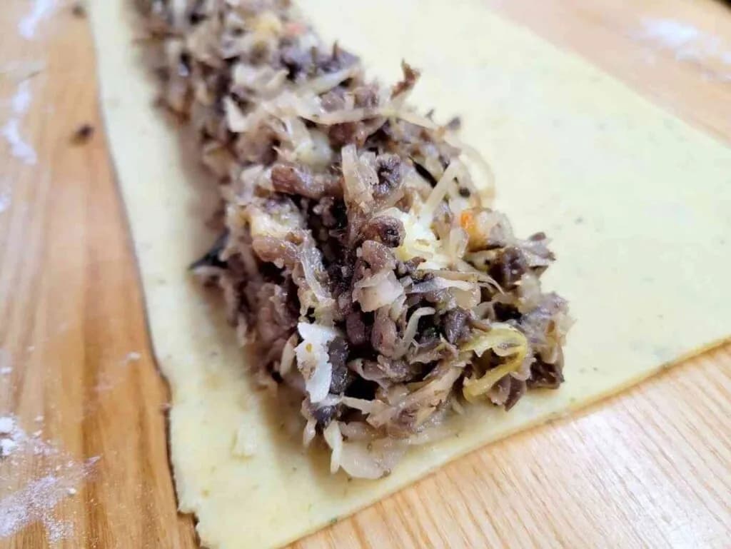 Jak przygotować idealne paszteciki drobiowe - przepis krok po kroku