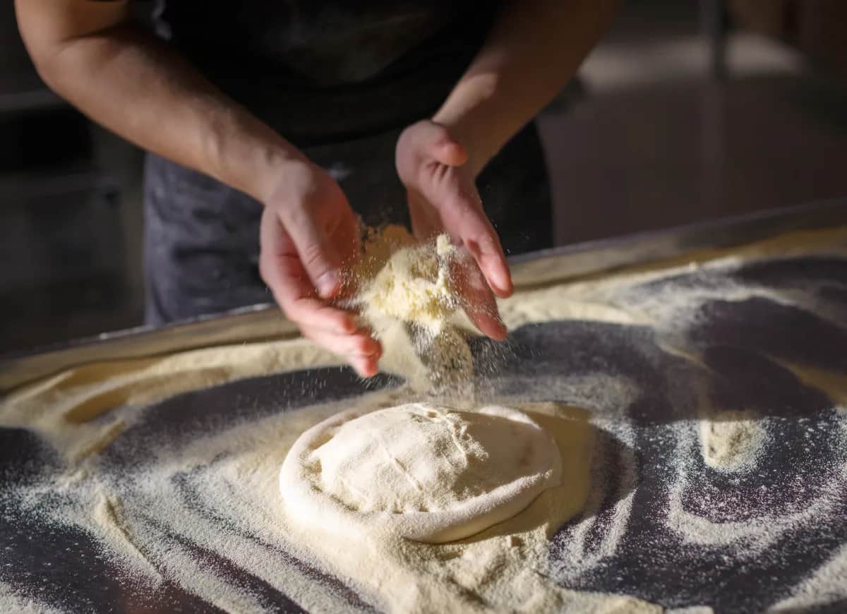 Semolina vs mąka pszenna: Jak wybrać idealną do Twoich dań?