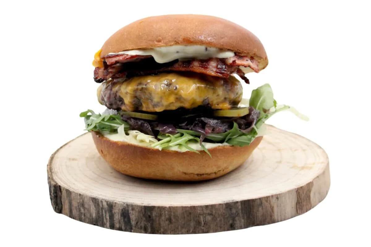 Burger, który się nie rozpada? Opanuj sztukę składania!