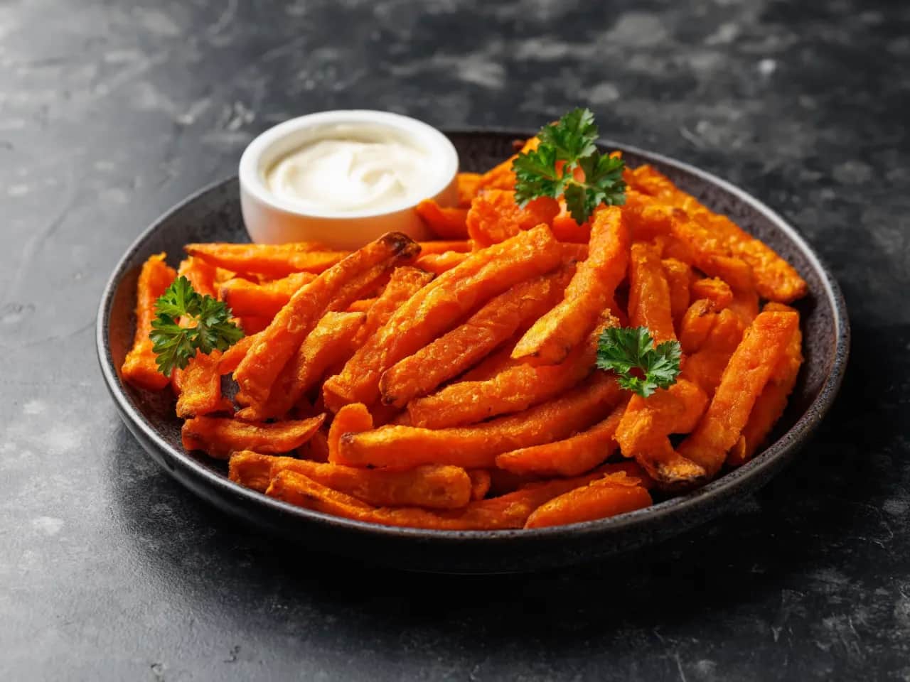 Idealne frytki z batatów do burgera? Odkryj sekret chrupkości!