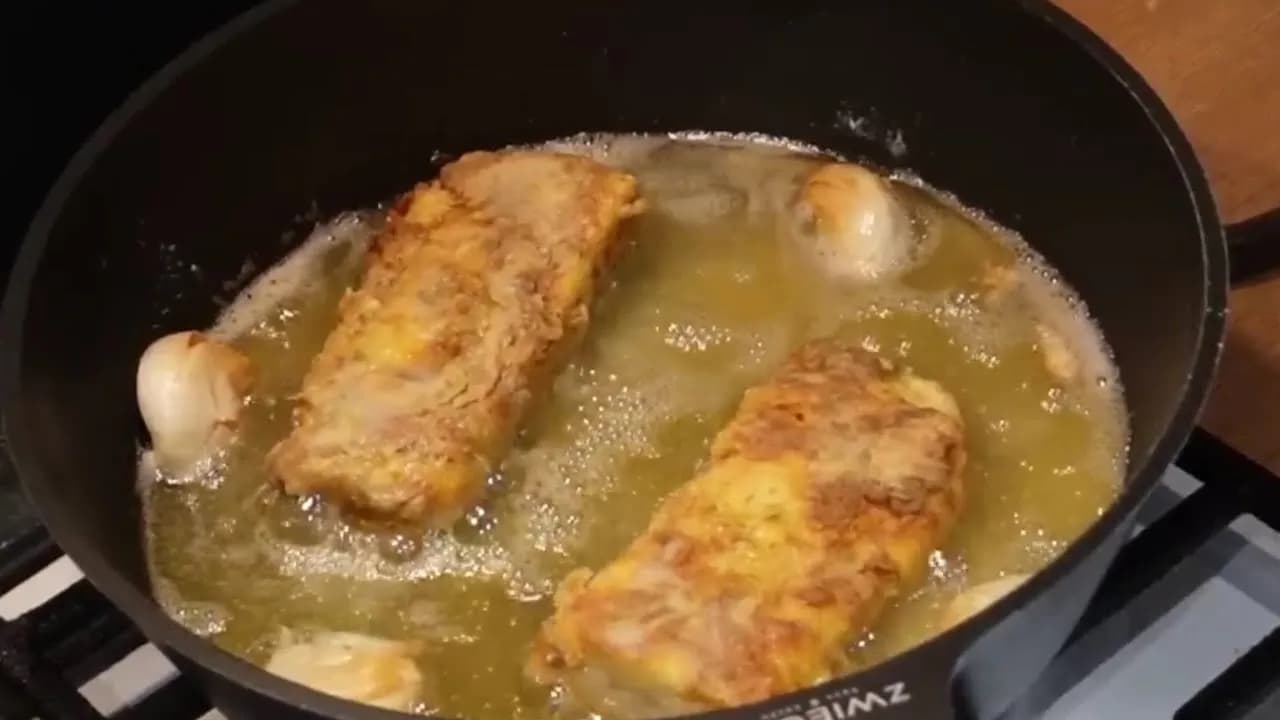 Jak smażyć filet z ryby, aby uzyskać idealną chrupiącą skórkę